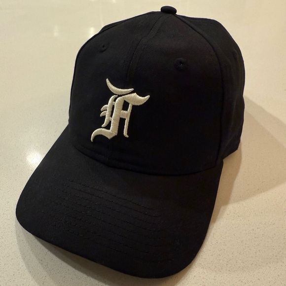 Fear of God Hat (New Era in Black) - Picture 1 of 4